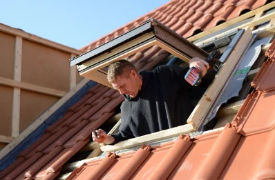 Pose de fenêtres de toit Velux à Caillouet-Orgeville